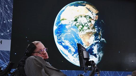 Stephen Hawking anuncia un plan para enviar sondas espaciales a las estrellas