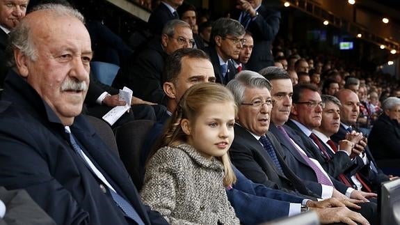 La princesa Leonor asiste por primera vez al fútbol