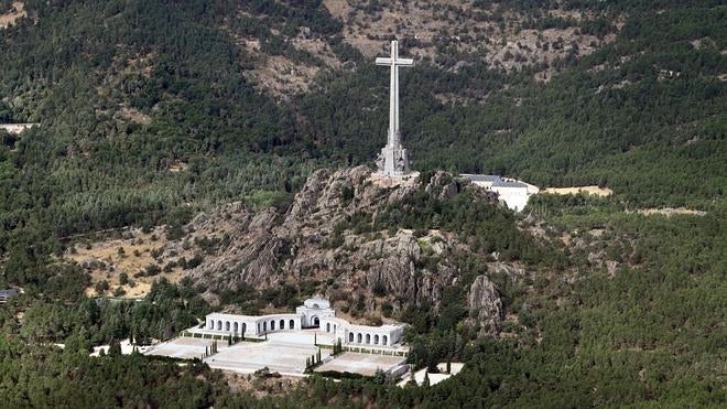 Un juez autoriza las primeras exhumaciones en el Valle de los Caídos