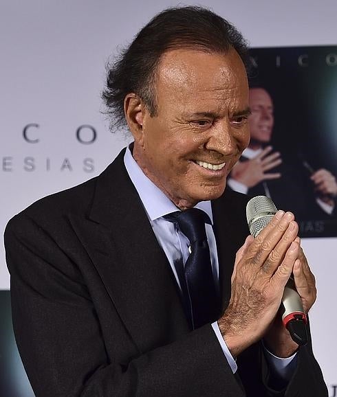 Julio Iglesias, premiado en Asia como 'Artista legendario'