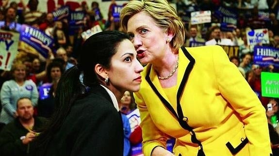 Huma Abedin: la alargada sombra de Hillary Clinton