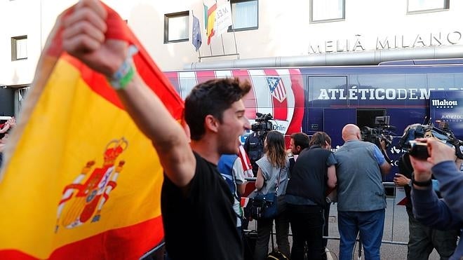 El Atlético ya espera al Madrid en Milán