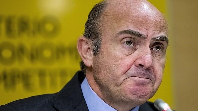 De Guindos augura un crecimiento para 2016 superior al previsto