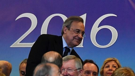 Florentino Pérez: «Dedico esta copa a los aficionados de Irak»