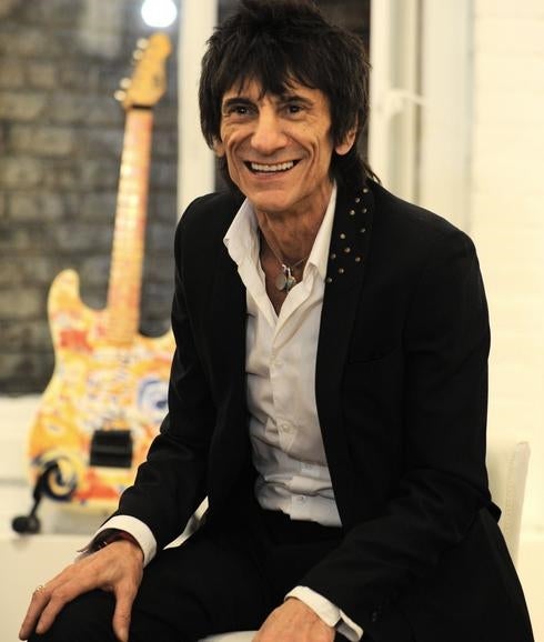 Ronnie Wood, padre de gemelas a los 68 años