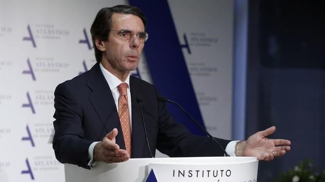 Aznar alerta sobre la «polarización» de la política en plena precampaña