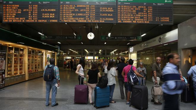 Renfe pierde 29 millones hasta abril mientras los maquinistas amplían su huelga