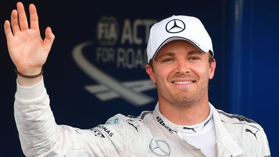 Rosberg roba el foco desde Bakú