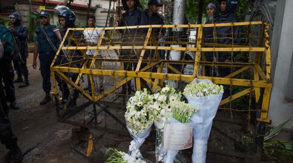 Bangladesh atribuye el ataque al restaurante de Dacca a un grupo yihadista local