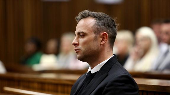 Pistorius, condenado a seis años de cárcel por matar a su novia