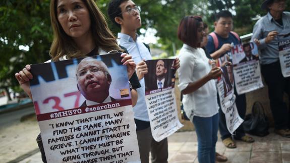 El piloto del avión MH370 estrellado hizo simulación de ruta parecida