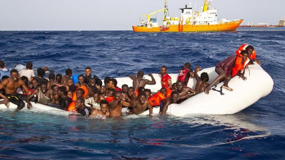 Italia lanza una campaña para disuadir a los inmigrantes africanos de cruzar el mar