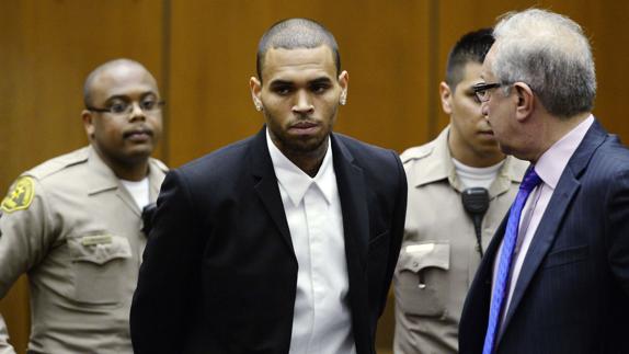 Chris Brown gana la custodia compartida a Nia Guzman