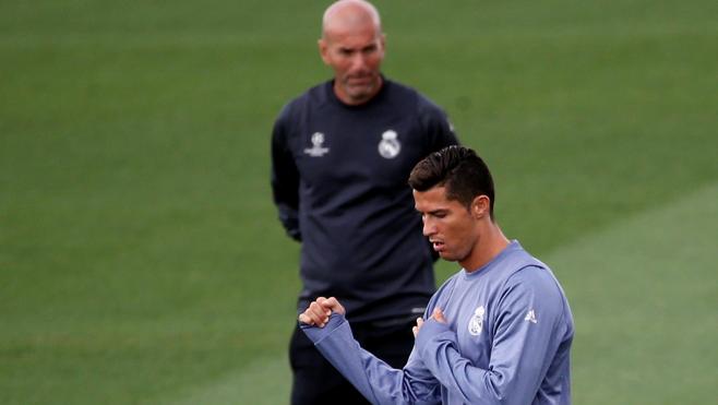 Zidane: «¿Cristiano? La idea es que juegue 90 minutos»