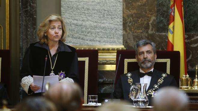 La fiscal general aseguró en su toma de posesión que «evitaría» pactos con corruptos