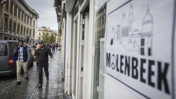 Bélgica prolonga dos meses la detención de los dos sospechosos ligados al 13-N de París