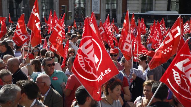 UGT y CC OO exigen a la patronal que prevalezca el convenio del sector sobre el de empresa