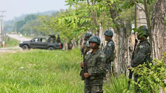 Detienen a 12 militares en Guatemala por asesinar a golpes a un joven