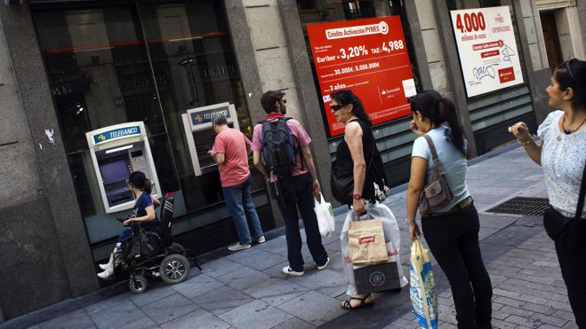 Madrid cobrará a la banca con cajeros en la calle para recaudar 750.000 euros