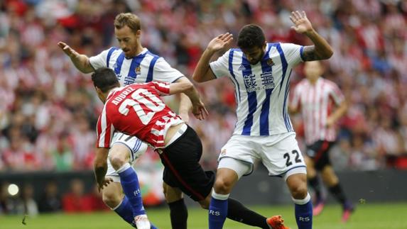 El Athletic remonta en un divertido derbi vasco