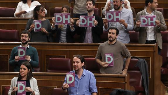 Unidos Podemos reivindica en el Congreso el cierre de los CIES