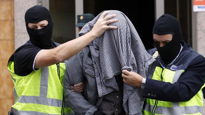 Detenidos cuatro yihadistas en Ceuta acusados de captar menores para el Daesh