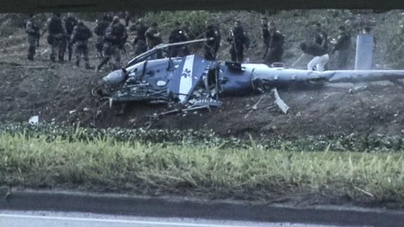 Mueren cuatro policías en Río en el accidente de un helicóptero cerca de una favela