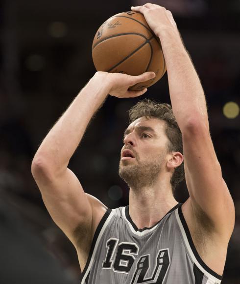 Pau y Marc Gasol guían a los Spurs y los Grizzlies a la victoria