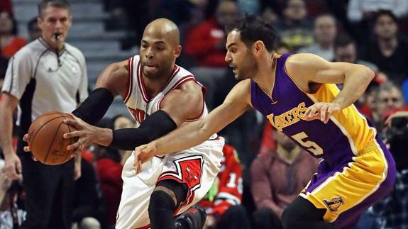 Calderón lidera el triunfo de los Lakers ante los Bulls de Mirotic