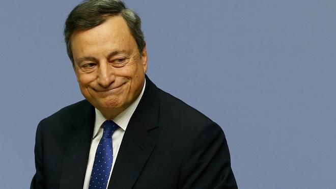 Draghi advierte sobre la debilidad de la eurozona con los cambios políticos y monetarios