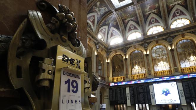 Un tercio del patrimonio de las familias sigue invertido en Bolsa a pesar de las turbulencias