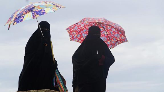 Marruecos prohíbe la fabricación y la venta de burkas