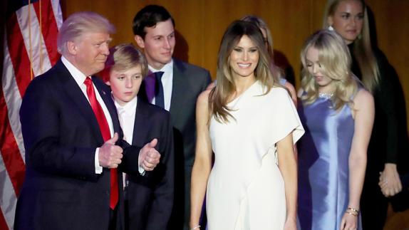 La Primera Familia Trump aterriza en la Casa Blanca