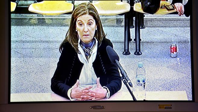 La esposa de Bárcenas: «Todo lo que hace mi marido me parece bien»