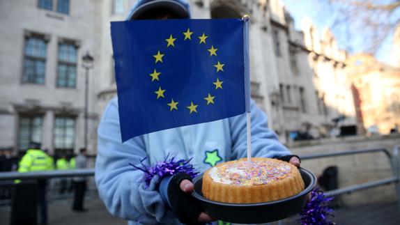 Gran Bretaña no tendrá que consultar a Escocia, Gales e Irlanda del Norte sobre el 'Brexit'