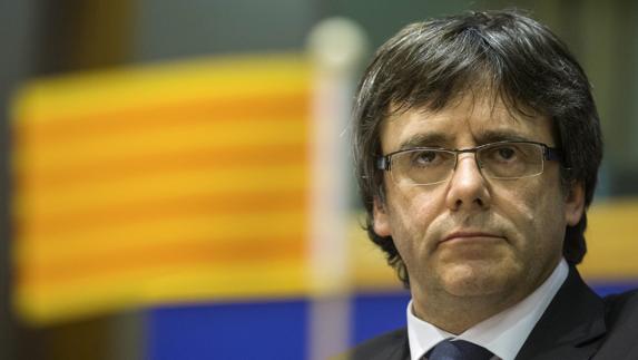 Los catalanes aprueban con un 5,5 al Gobierno de Puigdemont