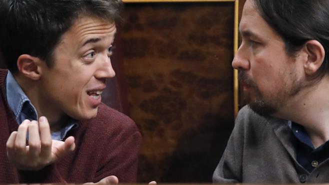 La tensión entre Iglesias y Errejón aflora durante el pleno del Congreso