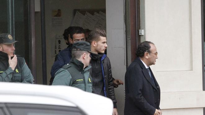 Lucas Hernández, en libertad provisional tras una pelea con su novia