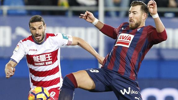 El Eibar golea al Granada y logra su tercera victoria seguida