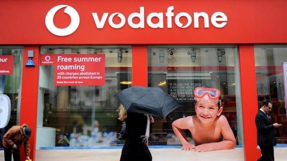 Facua denuncia a Vodafone por cobrar 2,5 euros por llamada al servicio de atención al cliente