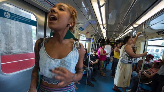 Una plegaria por la poesía vuela sobre los márgenes de Sao Paulo