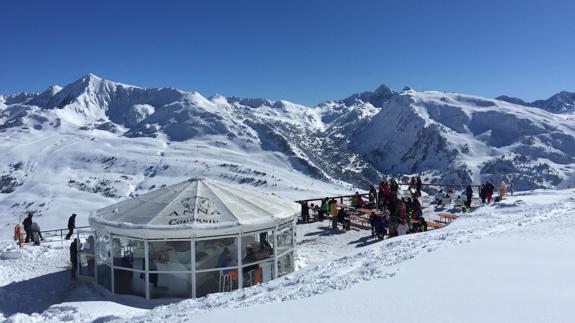 En Baqueira ya es tiempo de terraza