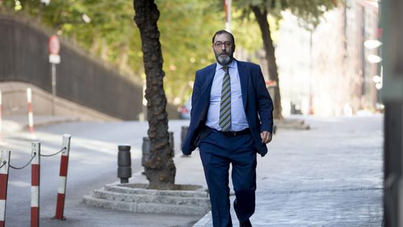 El juez de Púnica investiga a Arturo Fernández por la financiación del PP de Madrid