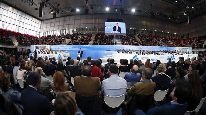 La baja participación en los congresos del PP deja al descubierto censos inflados