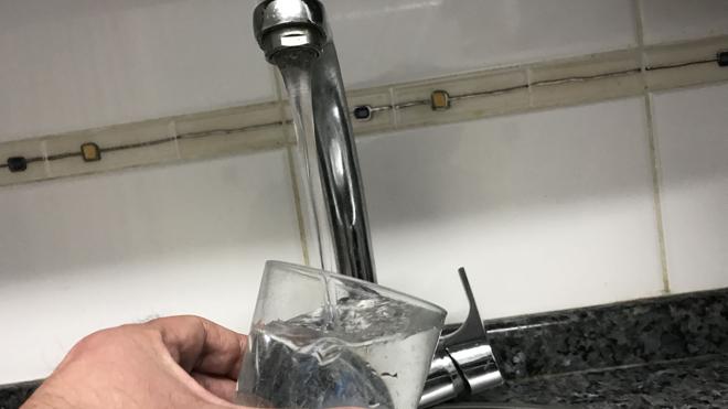 El agua del grifo es tan saludable como la envasada | La Rioja