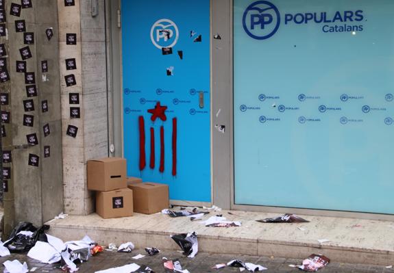 La CUP asume y justifica «políticamente» la acción contra la sede del PP