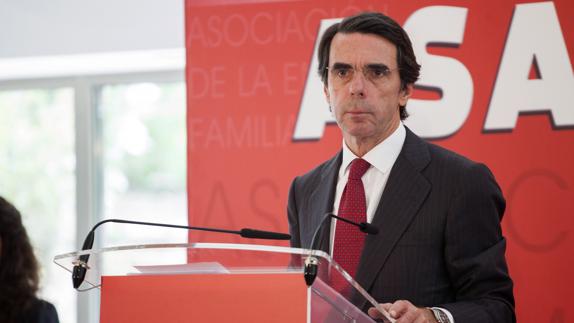 Aznar llama a «contrarrestar» el secesionismo catalán