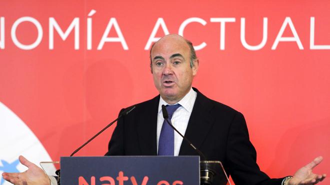 Guindos vincula la garantía de las pensiones al crecimiento económico y la creación de empleo