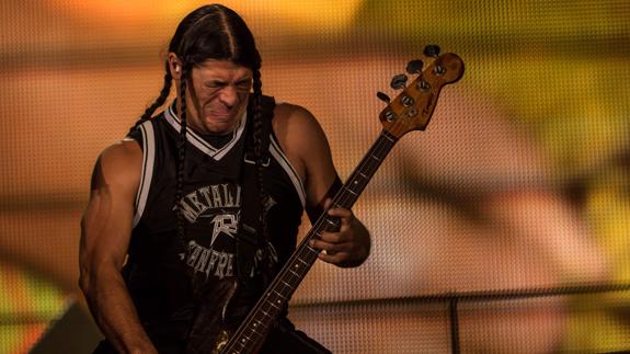 El hijo de 12 años del bajista de Metallica tocará en la gira de Korn