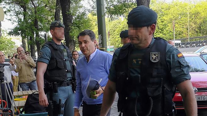 Detenido Ignacio González por el saqueo del Canal de Isabel II